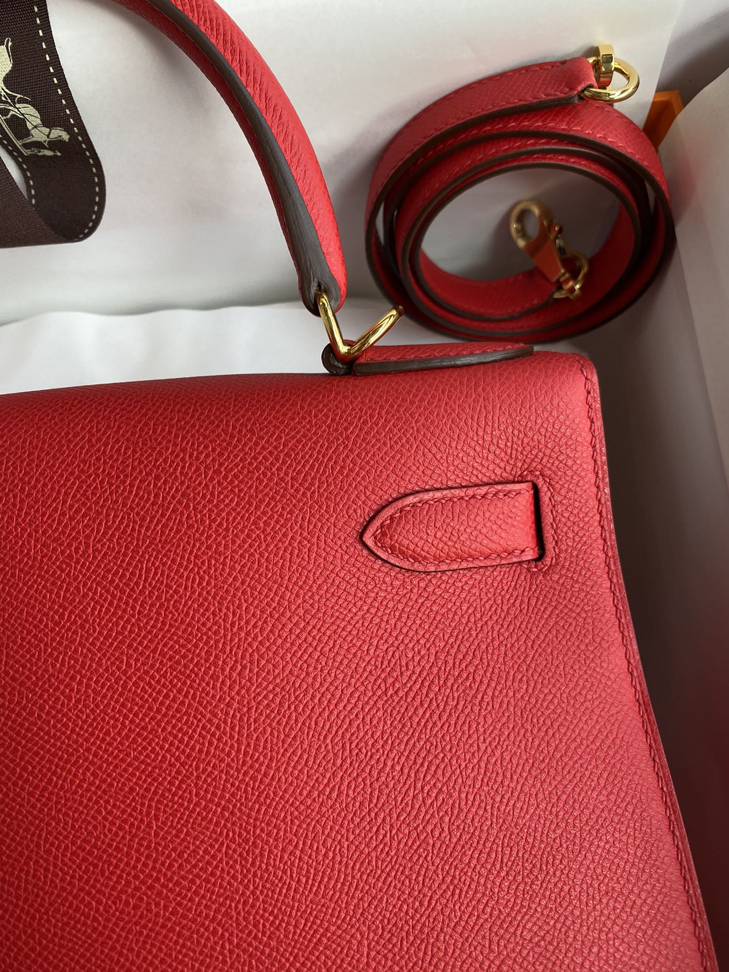 Hermes Kelly 28cm Handbag Shoulder Bag in Red Epsom Leather